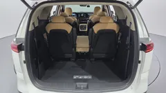 2023 Kia Carnival Diesel 9-Seater Signature, белый — фото 16