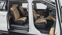 2023 Kia Carnival Diesel 9-Seater Signature, белый — фото 19