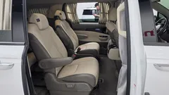 2023 Kia Carnival Gasoline 9-Seater Hi-Limousine — фото 11
