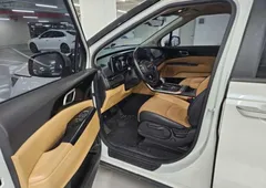 2023 Kia Carnival Diesel 9-Seater Prestige — фото 4