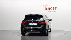 2023 BMW 1-Series M135i xDrive — фото 4
