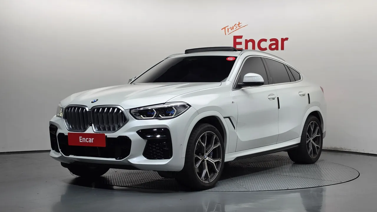 2022 BMW X6 xDrive40i M Sport