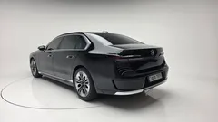2023 BMW 7-Series 740i sDrive Design Pure Excellence — фото 2