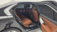 2023 BMW 7-Series 740i sDrive Design Pure Excellence — фото 16