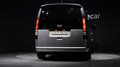 2023 Hyundai Staria Tourer 11-Seater — фото 4