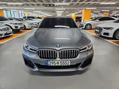2023 BMW 5-Series 520i M Sport — фото 2