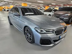 2023 BMW 5-Series 520i M Sport — фото 14