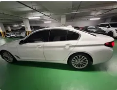 2022 BMW 5-Series 520i Luxury — фото 3
