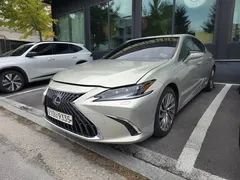 2022 Lexus ES Executive — фото 12