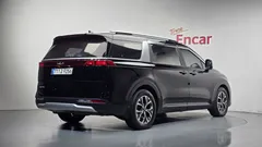 2023 Kia Carnival Diesel 11-Seater Prestige — фото 2