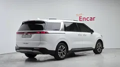 2023 Kia Carnival Diesel 9-Seater Noblesse — фото 2