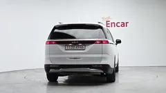 2023 Kia Carnival Diesel 9-Seater Noblesse — фото 4