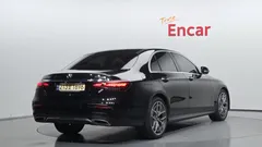 2022 Mercedes-Benz E-Class E220d 4MATIC AMG Line — фото 2