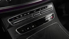 2022 Mercedes-Benz E-Class E220d 4MATIC AMG Line — фото 20
