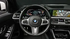 2022 BMW 3-Series 320d xDrive M Sport — фото 12