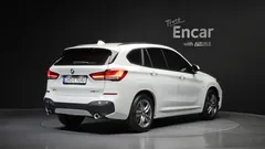 2022 BMW X1 xDrive 20i M Sport — фото 2