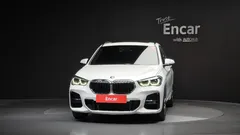 2022 BMW X1 xDrive 20i M Sport — фото 3