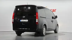 2023 Hyundai Staria Cargo 3-Seater, чёрный — фото 2