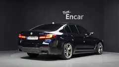 2022 BMW 5-Series M550i xDrive — фото 2