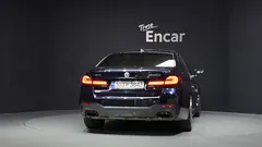 2022 BMW 5-Series M550i xDrive — фото 4
