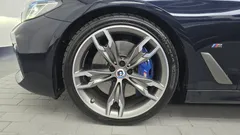 2022 BMW 5-Series M550i xDrive — фото 5