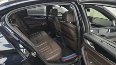 2022 BMW 5-Series M550i xDrive — фото 11