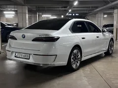 2023 BMW 7-Series 740i sDrive Design Pure Excellence — фото 3