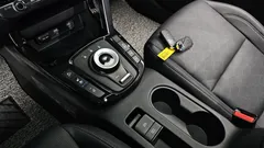 2023 Kia Seltos Gasoline 1.6 Turbo 2WD, белый — фото 9