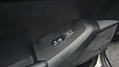 2023 Kia Seltos Gasoline 1.6 Turbo 2WD, белый — фото 19