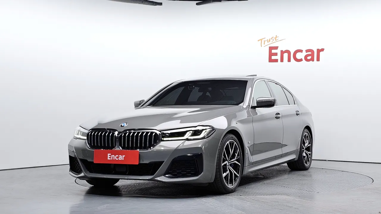 2022 BMW 5-Series 530i M Sport Package