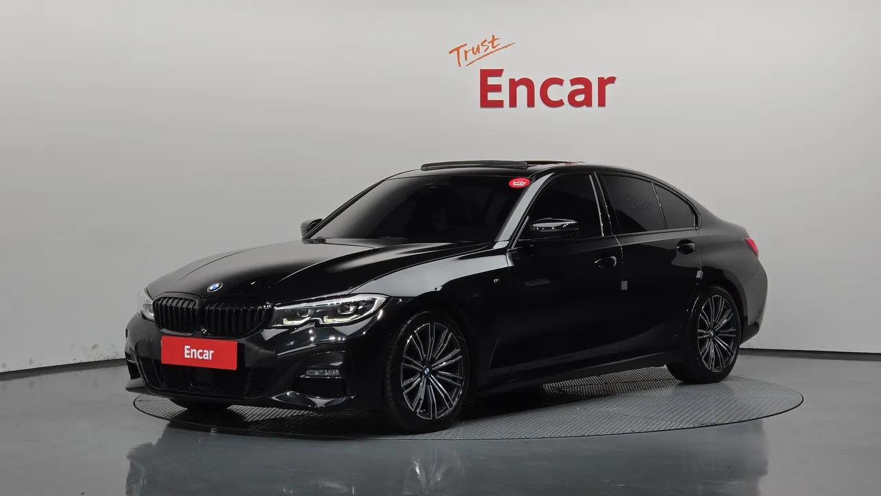 2022 BMW 3-Series 320i M Sport