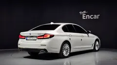 2023 BMW 5-Series 520i Luxury — фото 2