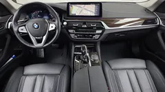 2023 BMW 5-Series 520i Luxury — фото 7