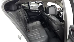 2023 BMW 5-Series 520i Luxury — фото 12