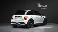 2022 Mini Cooper Classic Launch Pack — фото 2