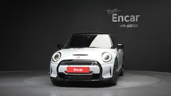 2022 Mini Cooper Classic Launch Pack — фото 3