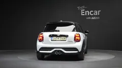 2022 Mini Cooper Classic Launch Pack — фото 4