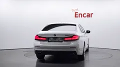 2022 BMW 5-Series 520i Luxury — фото 4