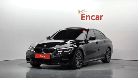 2022 BMW 3-Series 320i M Sport