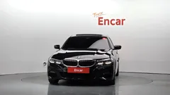 2022 BMW 3-Series 320i M Sport — фото 3