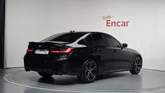 2023 BMW 3-Series 320i M Sport — фото 2