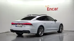 2023 Audi A7 55 TFSI Quattro Premium — фото 2