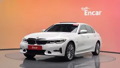 2022 BMW 3-Series 330e Luxury — фото 1