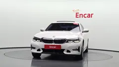 2022 BMW 3-Series 330e Luxury — фото 3