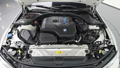2022 BMW 3-Series 330e Luxury — фото 6