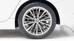 2022 BMW 3-Series 320i Luxury — фото 5