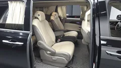 2023 Kia Carnival Gasoline 9-Seater Hi-Limousine — фото 12