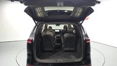 2023 Kia Carnival Gasoline 9-Seater Hi-Limousine — фото 20