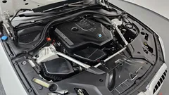 2022 BMW 5-Series 520i Luxury — фото 6