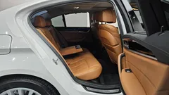 2022 BMW 5-Series 520i Luxury — фото 11
